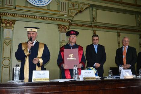 Un genetician de talie mondială a devenit Doctor Honoris Causa al Universităţii din Oradea (FOTO)