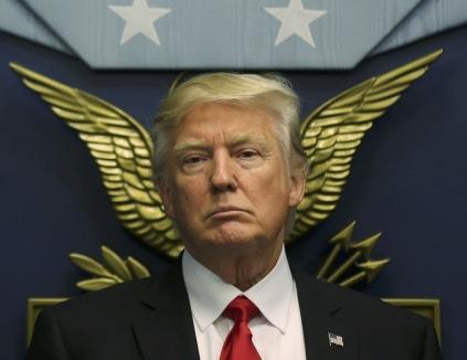 Trump nemulţumit: Preşedintele SUA a reclamat că prosoapele de la bordul Air Force One nu sunt destul de moi