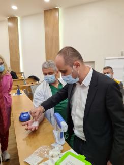 Tehnologia 'Spiderman': Spitalul Judeţean Oradea a primit în dar aparatul revoluţionar Spincare pentru tratarea pacienţilor cu arsuri (FOTO / VIDEO)