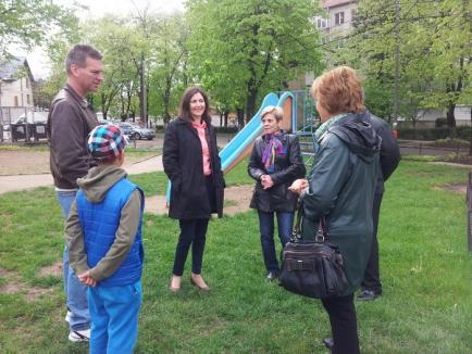 De dragul copiilor: O fundaţie americană dotează un parc din Oradea cu aparate de joacă şi de fitness