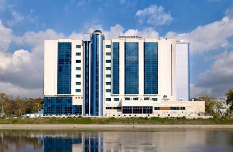 S-a decis: Hotelul DoubleTree by Hilton din Oradea, scos la vânzare