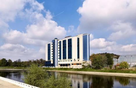 Hotelul DoubleTree by Hilton Oradea marchează tranziția către un nou mod de funcționare (FOTO)