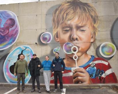 Oradea, îndrăznește să visezi! Prima pictură murală de mari dimensiuni din oraș, inaugurată lângă parcul Brătianu (FOTO/VIDEO)