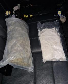 Droguri cu kilogramele! Un traficant a fost prins în flagrant în Oradea și arestat (FOTO)