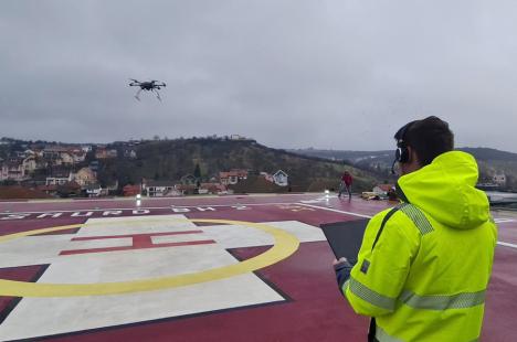 Kondimentul liberal: Afaceristul cu „drona medicală” a mai făcut afaceri bune cu liberalii din Oradea