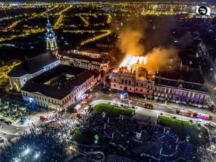 Imagini de coşmar cu incendiul catastrofal din centrul Oradiei (FOTO/VIDEO)