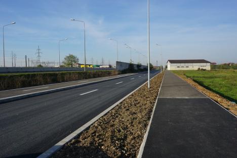 Drumul colector din zona străzii Ogorului a fost asfaltat (FOTO)