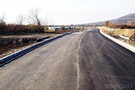 Drumul de Fughiu prin Podgoria se închide miercuri şi joi pentru lucrări de asfaltare