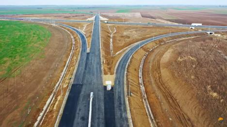 Cum arată drumul de legătură dintre centura Oradea și Autostrada Transilvania cu mai puțin de o lună înainte de inaugurare (FOTO/VIDEO)