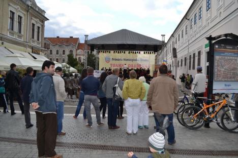 Orădenii, delectaţi cu sunet de fanfară în centrul oraşului (FOTO)