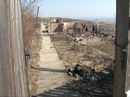 Record nedorit: Peste 70 de incendii, inclusiv la case, cauzate de arderi necontrolate într-o singură zi (FOTO)