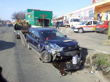 Accident pe Ştefan cel Mare: Aflat la volanul unui Mercedes S Class, patronul de la Pentax a izbit un Opel (FOTO)