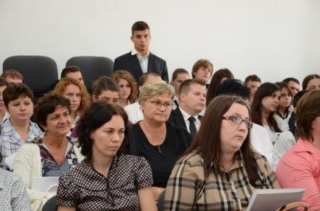 Bolojan, Biro şi funcţionari ai Primăriei, "vedetele" începerii noului an şcolar la Liceul Reformat Lorantffy Zsuzsanna (FOTO)