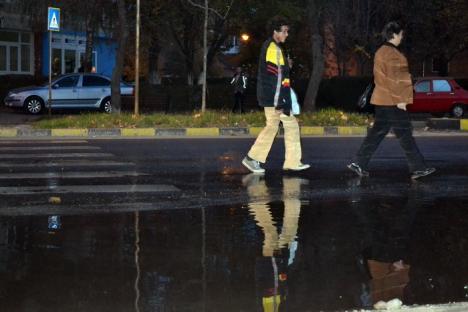 Un "Dorel" a lăsat jumătate din cartierul Ioşia fără apă potabilă după ce a săpat un puţ ... în conducta magistrală! (FOTO)