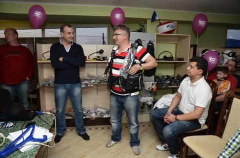Prima "şcoală" de scafandri, inaugurată la Oradea cu o prezentare de body painting (FOTO)