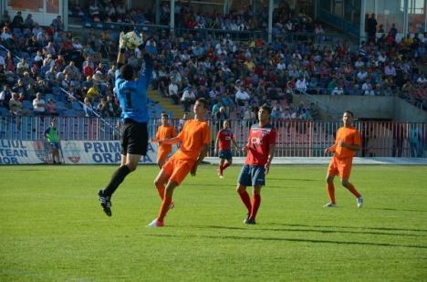 Niculescu a debutat "acasă" cu victorie: FC Bihor a bătut Luceafărul cu 2-1 (FOTO)