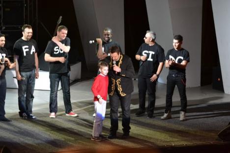 Horia Brenciu, show maraton cu HB Orchestra şi concurenţii de la Vocea României (FOTO)