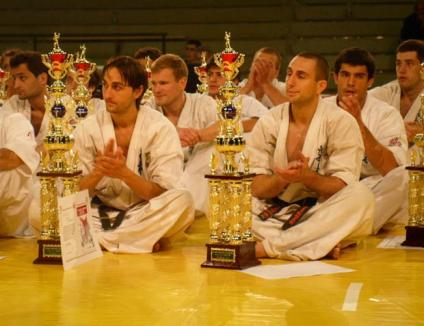 Orădeanul Marius Ilaş, pentru a cincea oară campion european la Karate Kyokushin (FOTO)