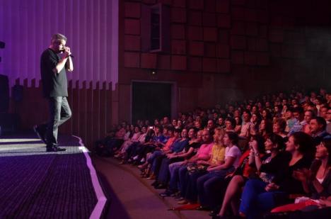 Show de show: Holograf a umplut Casa de Cultură a Sindicatelor (FOTO / VIDEO)