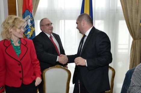 La "bătaie" cu PDL-istul Ciprian Caciora, liberala Cherecheş a fost aleasă viceprimar al Oradiei (FOTO)