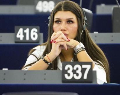 EBA, regina gafelor la Strasbourg: A citit în Parlament un discurs pregătit pentru o altă dezbatere