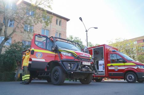 Dotări pentru salvatori: Pompierii din Bihor au body cam, autospeciale și zeci de echipamente noi (FOTO)