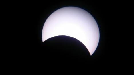 Cum s-a văzut eclipsa la Oradea (FOTO)