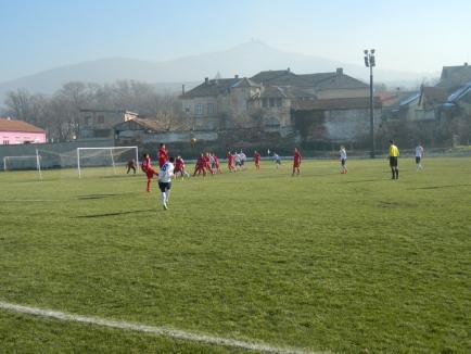 Două cartonaşe roşii: FC Bihor a pierdut jocul din deplasare de la UTA (FOTO)