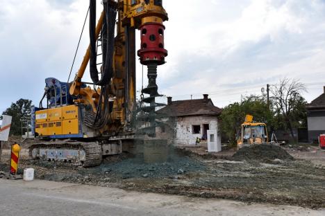 Se schimbă macazul: Ce beneficii aduce pentru Bihor electrificarea căii ferate, din Cluj până la granița cu Ungaria (FOTO)