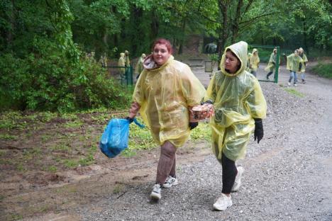 Școală în aer liber. Tabere de ecologie pentru elevi din tot Bihorul, în Luna curățeniei (FOTO)