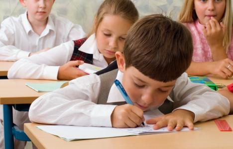 Repetenţi din clasa I: Ministrul Educaţiei crede că aceasta este soluţia pentru învăţământul românesc