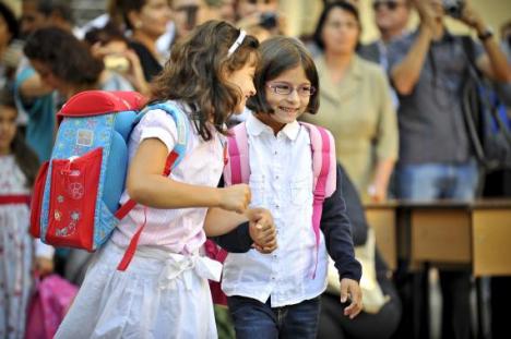 Părinţii primesc zi liberă în prima zi de şcoală a copiilor