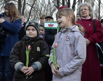 Soluţia maghiară: Ca să scape de restructurarea şcolilor, UDMR şi episcopii maghiari vor clase profesionale în liceele confesionale