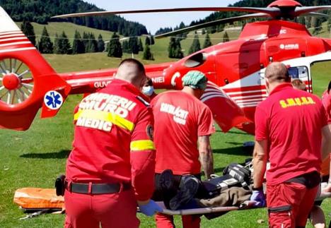 Un turist a făcut infarct în Padiș. A fost preluat de elicopterul SMURD