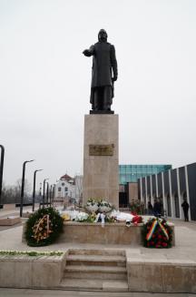 Festivități dedicate lui Mihai Eminescu, la Oradea: „Singurul mod de a-l omagia este să-l citim și să-l recitim. Fără asta, nu există” (FOTO/VIDEO)