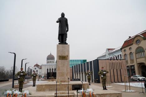 Festivități dedicate lui Mihai Eminescu, la Oradea: „Singurul mod de a-l omagia este să-l citim și să-l recitim. Fără asta, nu există” (FOTO/VIDEO)