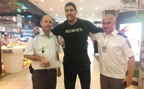 Un baschetbalist din NBA, blocat pe Aeroportul Otopeni. Erdogan i-a anulat paşaportul