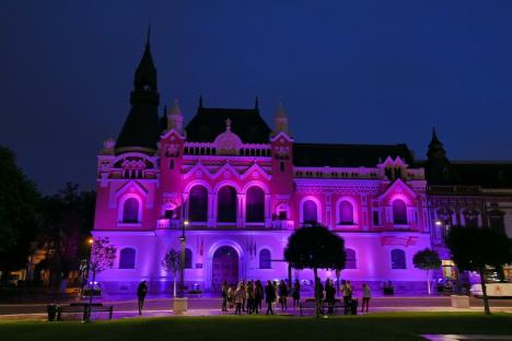 Palatul Episcopal Greco-Catolic, iluminat în roz, de Ziua mondială a luptei împotriva cancerului la sân