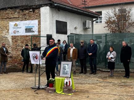 Eșarfa cu tricolorul românesc a primarului din Marghita, „cenzurată” de o televiziune maghiară. Reacția edilului (FOTO/VIDEO)