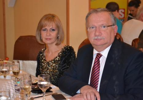 Amorezi pe Facebook: Preşedintele PSD Bihor, Ioan Mang, a primit declaraţii de dragoste online de la nevastă, de Valentine’s Day