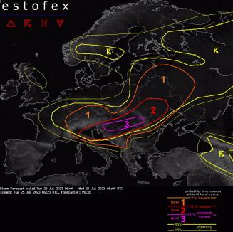 Avertizare a unui serviciu european de monitorizare: Furtuni foarte puternice ar putea lovi județul Bihor