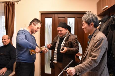 Etno-Norio: Un etnograf japonez din Tokio s-a îndrăgostit de Bihor şi de folclorul românesc (FOTO / VIDEO)