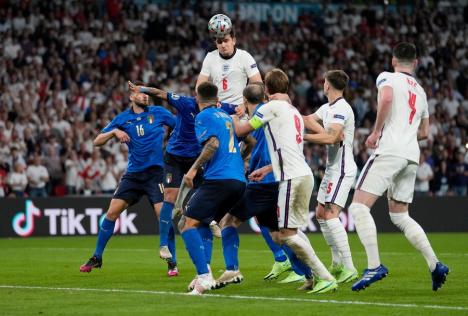 Italia este campioana Europei la fotbal! Portarul italian a apărat două penalty-uri (FOTO / VIDEO)