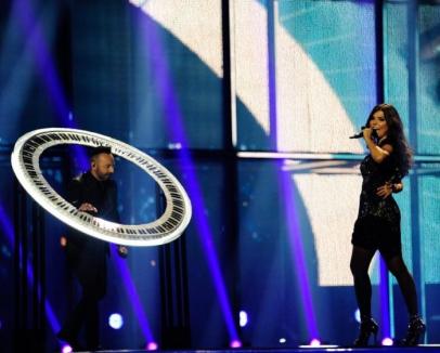 Paula Seling şi Ovi, pe locul 12 la Eurovision. Concursul a fost câştigat de "femeia cu barbă"