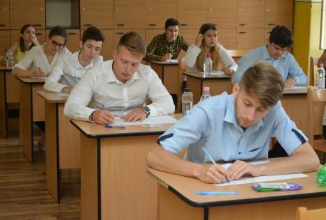Peste 4.000 de absolvenţi din Bihor se pregătesc pentru examenele scrise ale Bacalaureatului