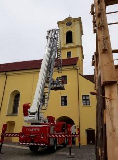 Pompierii şi-au testat forţele în Cetatea Oradea: Trei persoane rănite, în urma unui cutremur (FOTO / VIDEO)