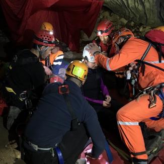 Speologi şi pompieri din nouă ţări participă la un exerciţiu de salvare în Bihor (FOTO)