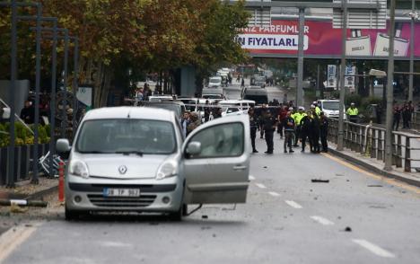 Atentat terorist în Turcia: Doi atacatori au detonat o bombă în apropiere de sediul Parlamentului (VIDEO)