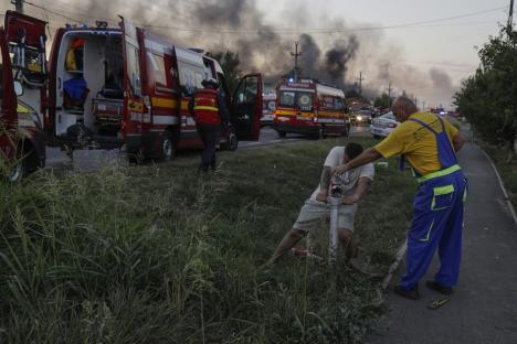 Explozii puternice la o stație GPL din Crevedia. Zeci de victime, dintre care cel puțin un decedat (FOTO/VIDEO)