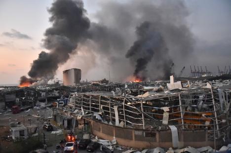 Explozii puternice în Beirut: Cel puțin 73 de morți și peste 3.700 de răniți (FOTO / VIDEO)